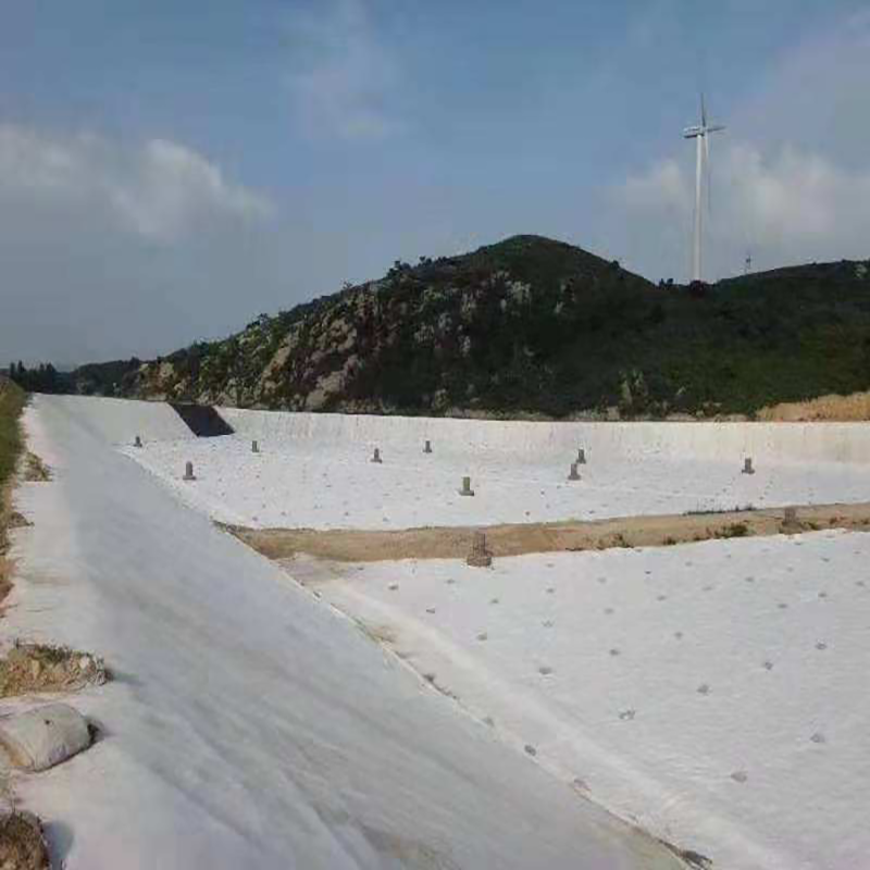 Non-woven geotextile for landfill
